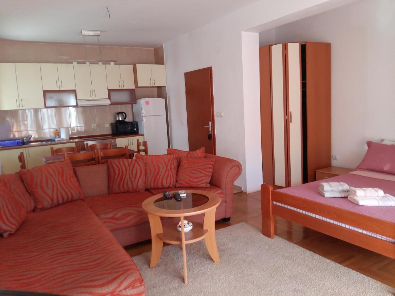 Lazar Apartments Petrovac Luaran gambar
