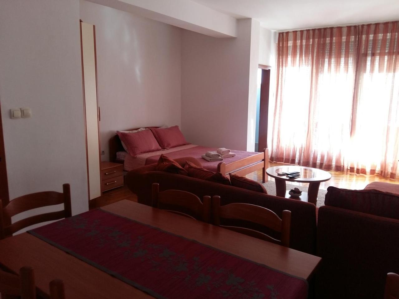 Lazar Apartments Petrovac Luaran gambar